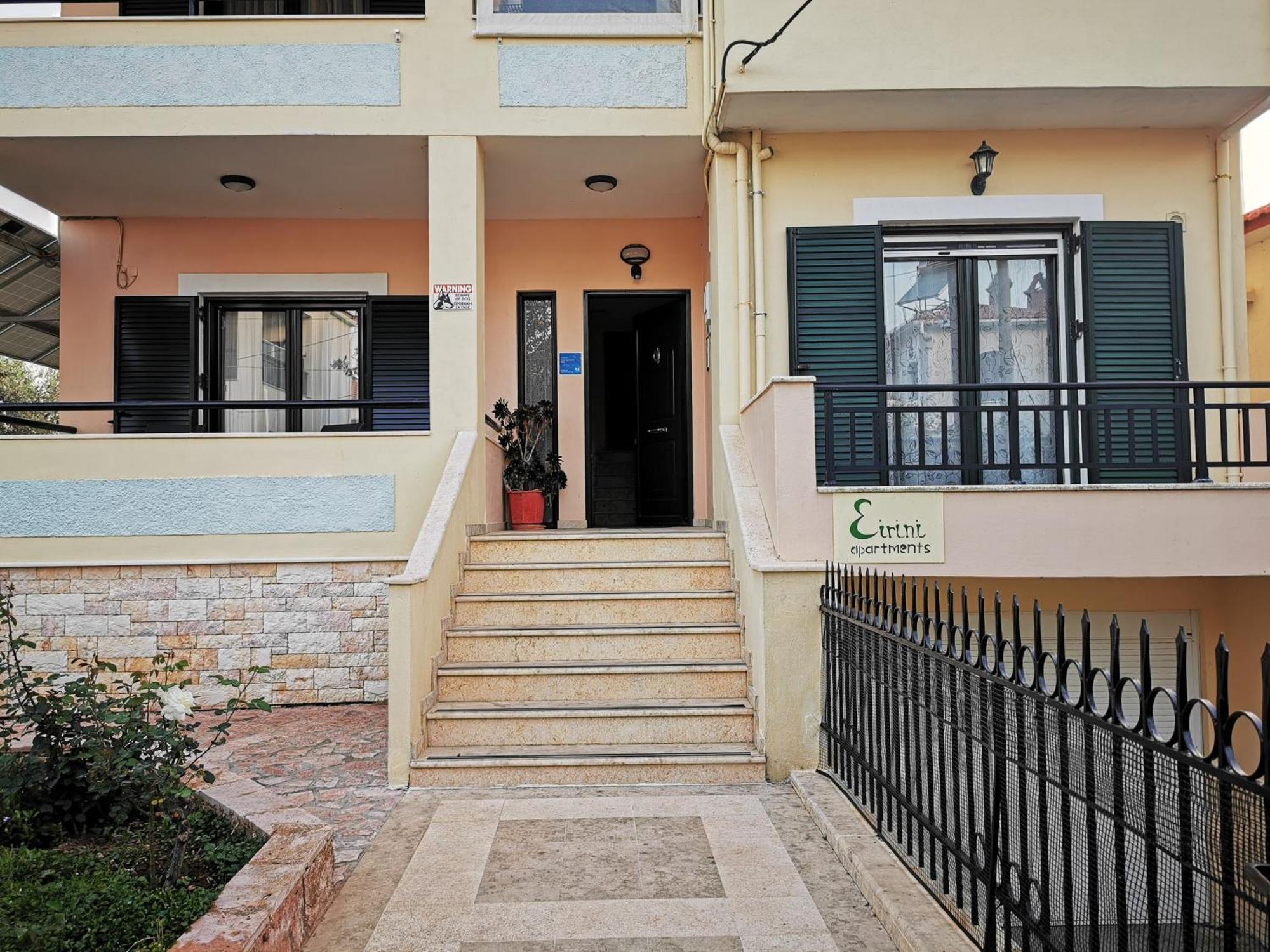 Studio Apartments Eirini Pírji Thérmisz Kültér fotó